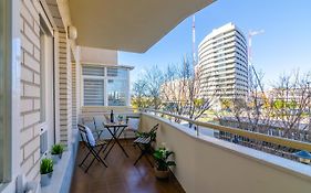 Wintowinrentals Teatinos, Metro, Free Parking & Pool.